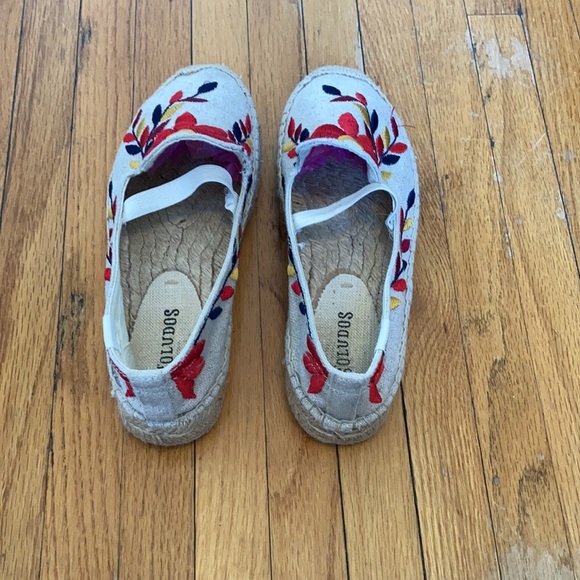 Soludos Red Floral Embroidered Espadrilles Size 5 - Picture 3 of 9